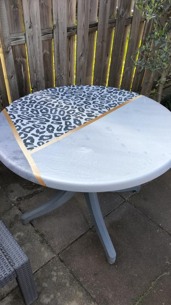 Hartman tuintafel - Rond 110cm met nieuw tafelkleed, Ophalen of Verzenden, Gebruikt, Rond, Kunststof