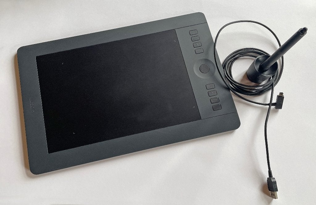 Wacom tekentablet PTH 651/K, Computers en Software, Verzenden, Multi-touch, Zo goed als nieuw, Wacom