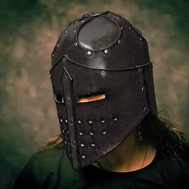 Middeleeuwse zwarte ridder helm (larp middeleeuwen), Hobby en Vrije tijd, Verzenden, Nieuw, Overige typen