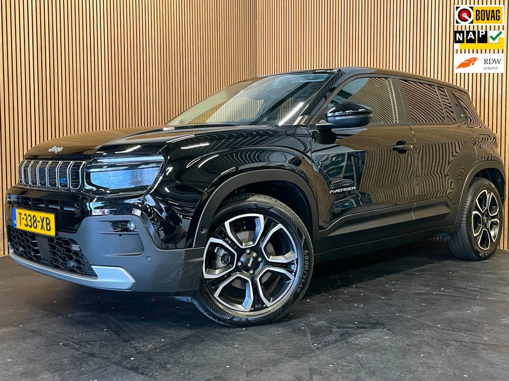 Jeep Avenger 54 kWh|95% SOH|BLACK EDITION|ELEK.A-KLEP|ACC|CA, Auto's, Jeep, Gebruikt, Zwart, 156 pk, Leder en Stof