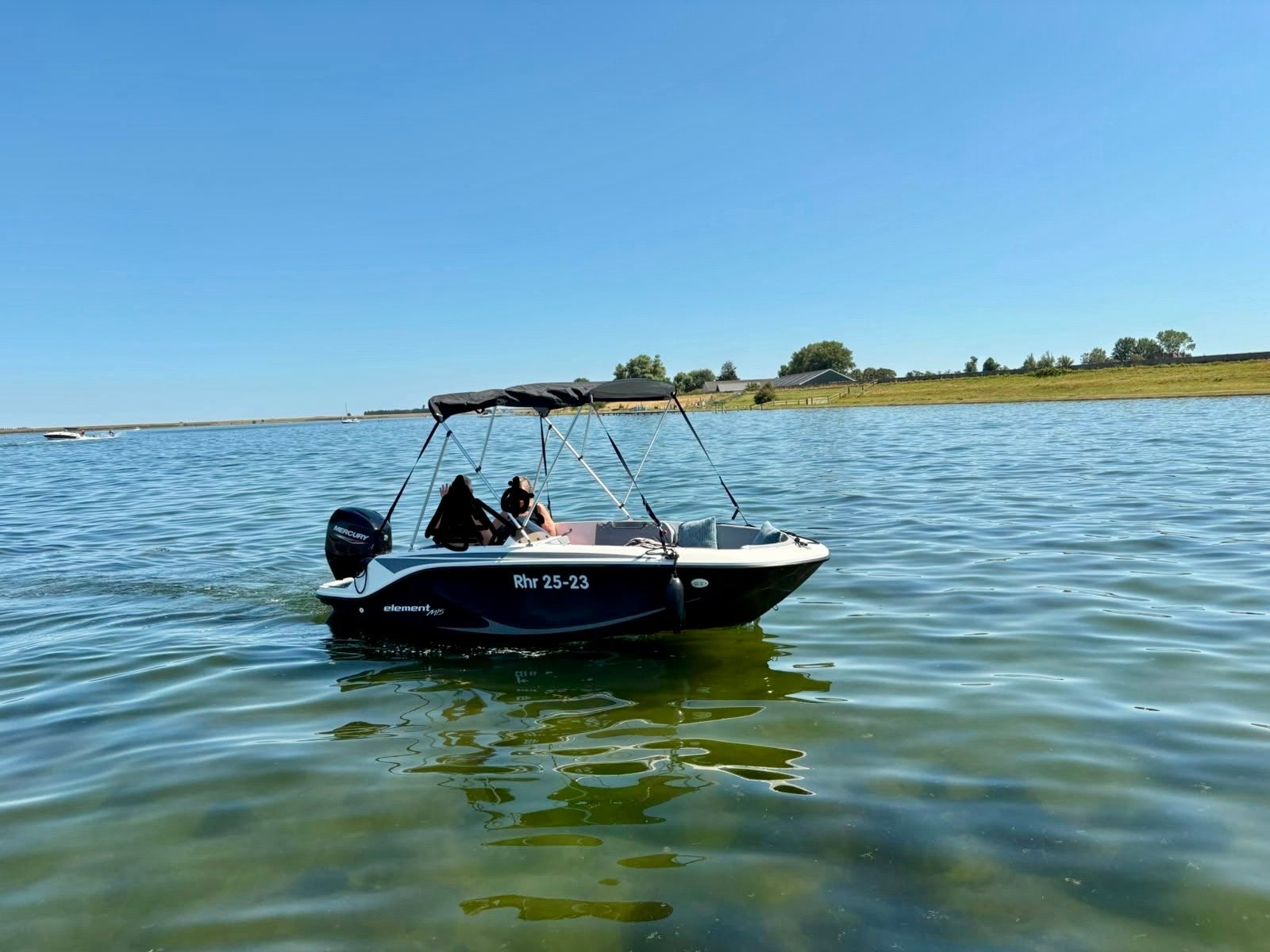 Bayliner M15 met 60 pk en geremde trailer, Watersport en Boten, 60 pk, 64 cm, Buitenboordmotor, 5 m