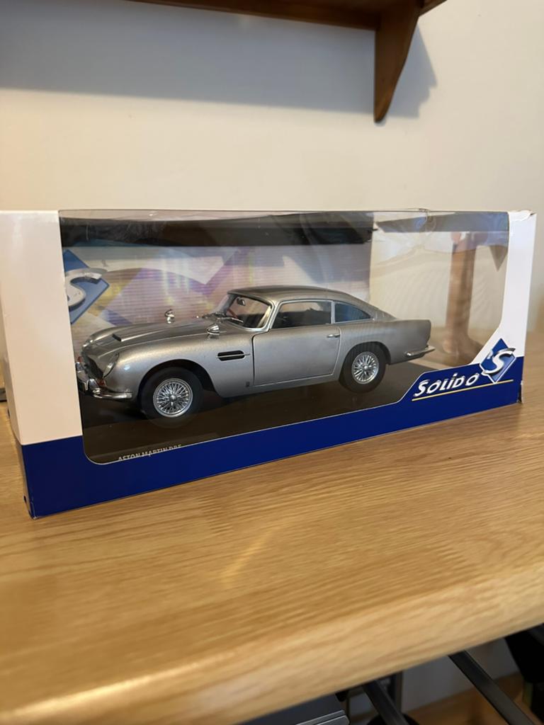 Solido 1:18 aston martin DB5 in ovp, Ophalen of Verzenden, Zo goed als nieuw, Solido
