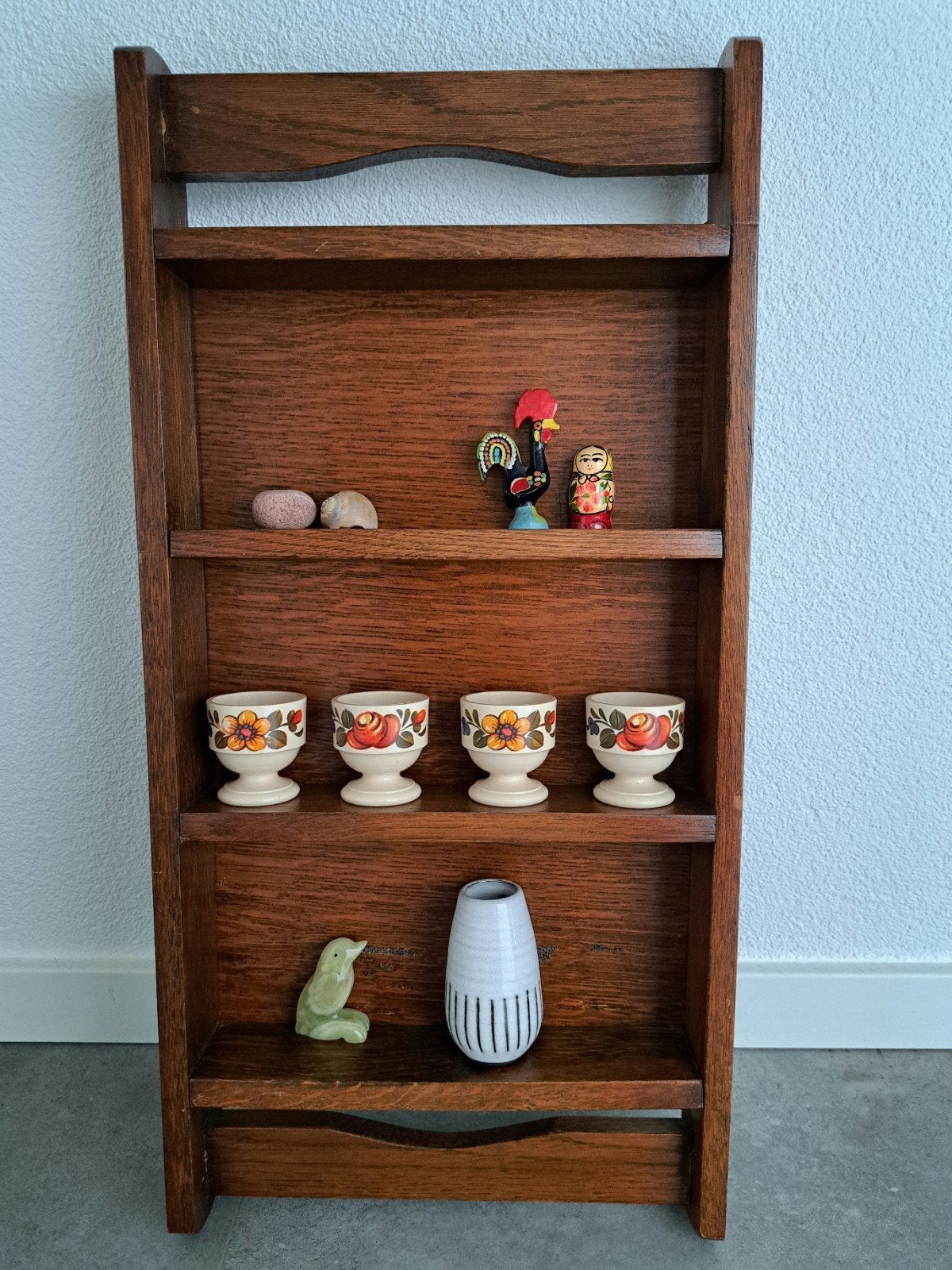 Leuk vintage houten keukenrekje met ophanghaken, Met plank(en), Minder dan 50 cm, Eikenhout, Ophalen of Verzenden
