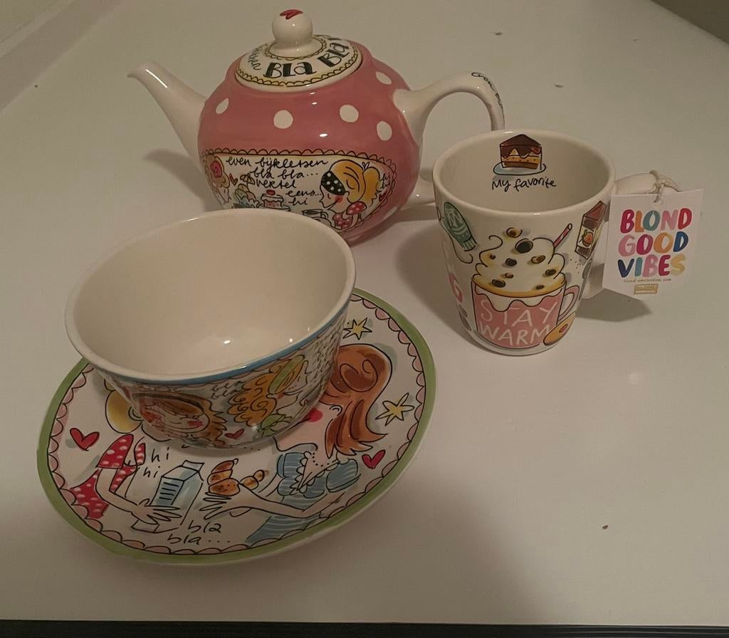 Blond ontbijtset inclusief theepot, Ophalen of Verzenden, Nieuw, Aardewerk, Compleet servies