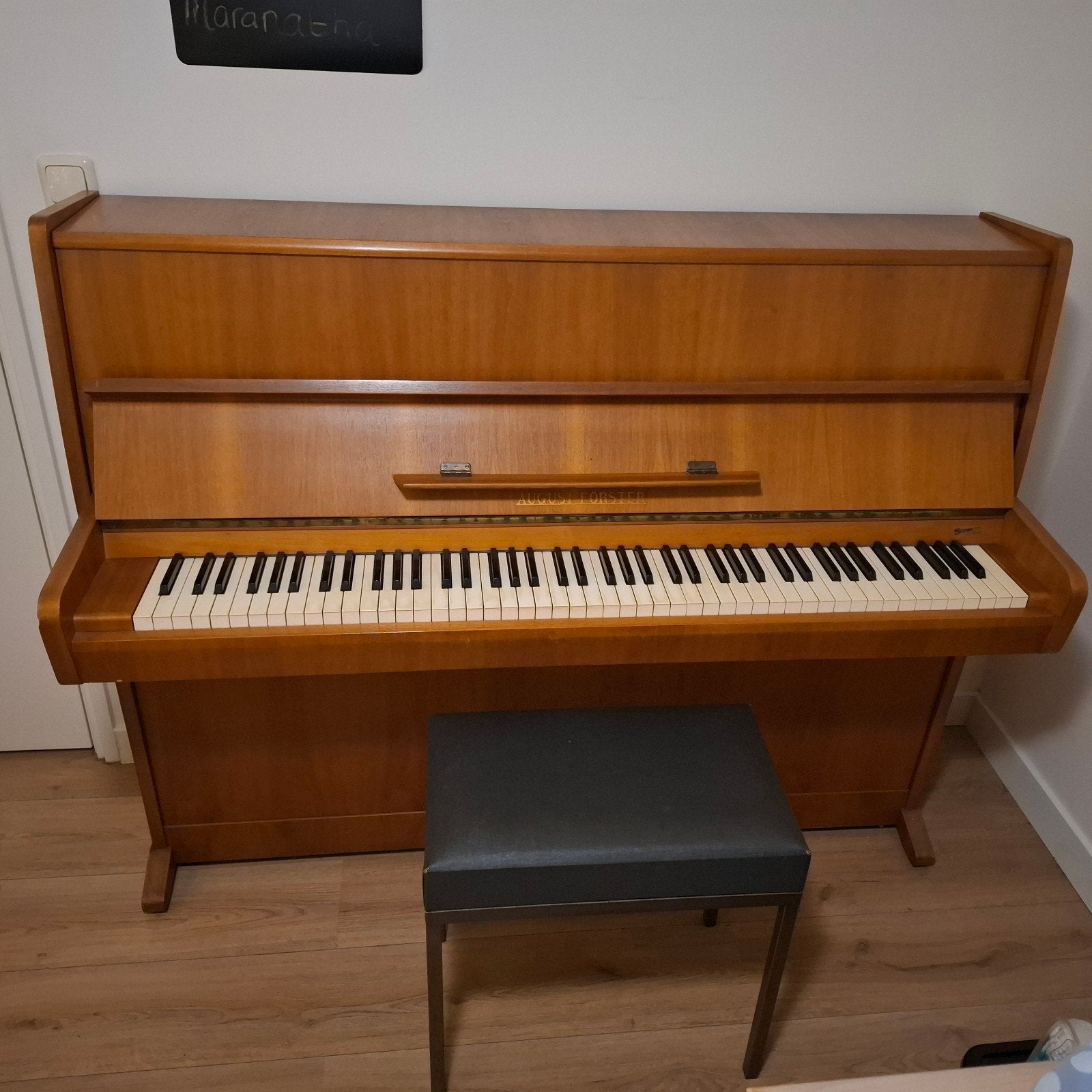 August Förster Piano - Goed onderhouden met pianobank, Ophalen, Gebruikt, Bruin, Piano