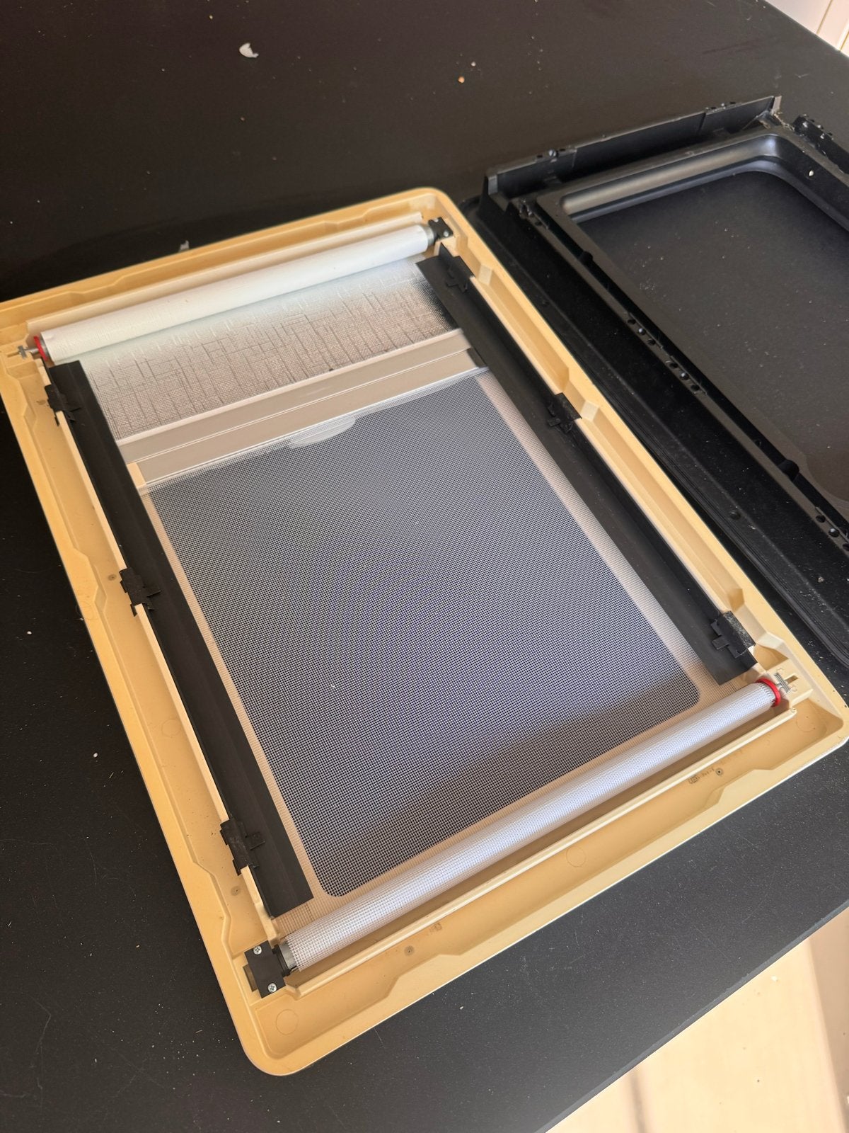 Badkamer raam (zonder glas!) verduistering voor camper, Ophalen of Verzenden, Gebruikt