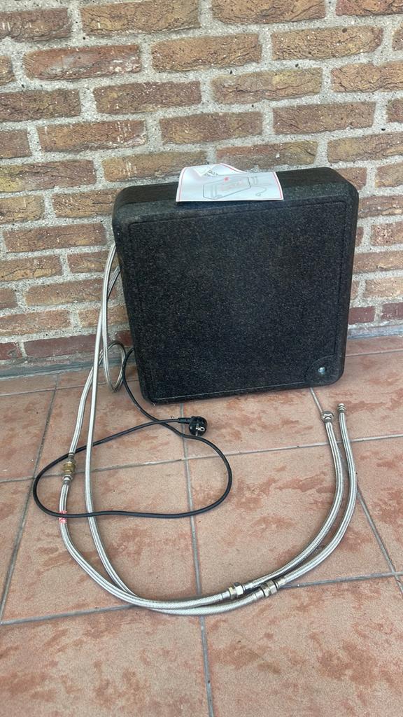 Inventum Q-line modesto electrik plintboiler 10L 230v -2000w, Minder dan 20 liter, Ophalen, Zo goed als nieuw, Boiler