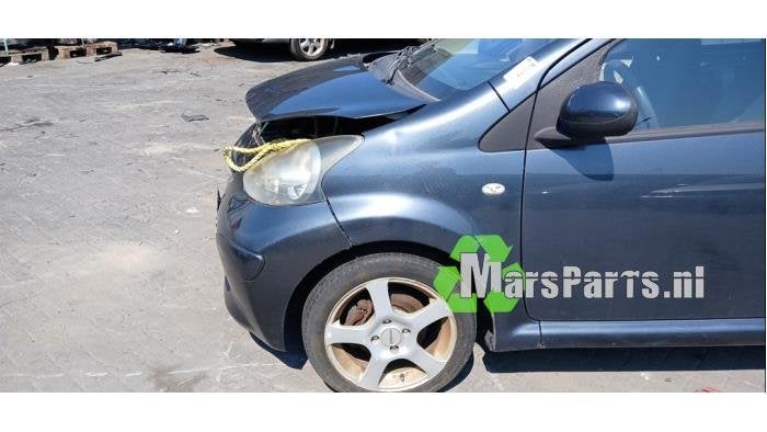 Scherm links-voor van een Toyota Aygo, Gebruikt, -, -, Ophalen of Verzenden