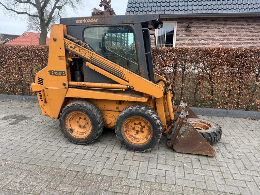 Case 1825 b (bj 1996), Wiellader of Shovel