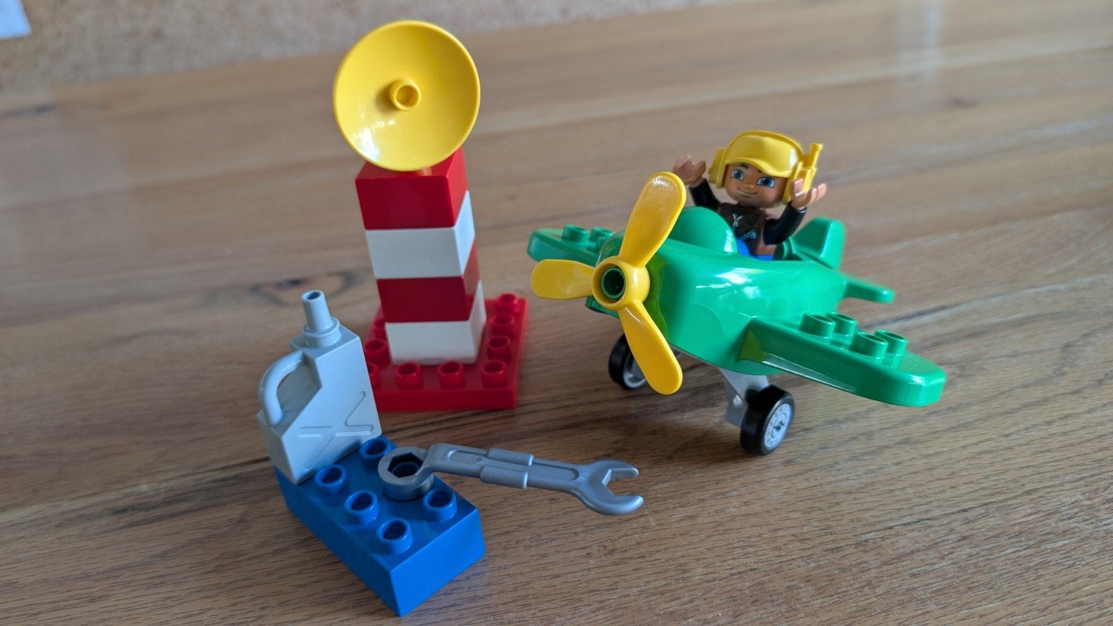 Lego Duplo Vliegtuig met Piloot 10808, Overige thema's, Ophalen of Verzenden, Zo goed als nieuw, Inclusief minifiguren