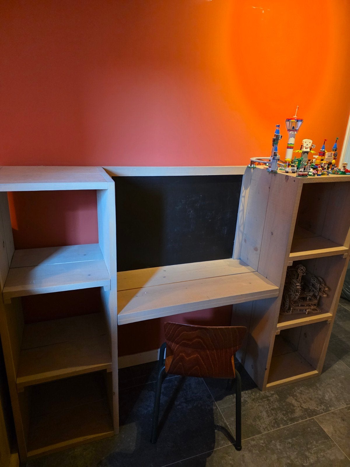 Complete kinderkamer: kast, bureau, bed en plankje, Ophalen, 50 tot 100 cm, Zo goed als nieuw, 150 tot 200 cm