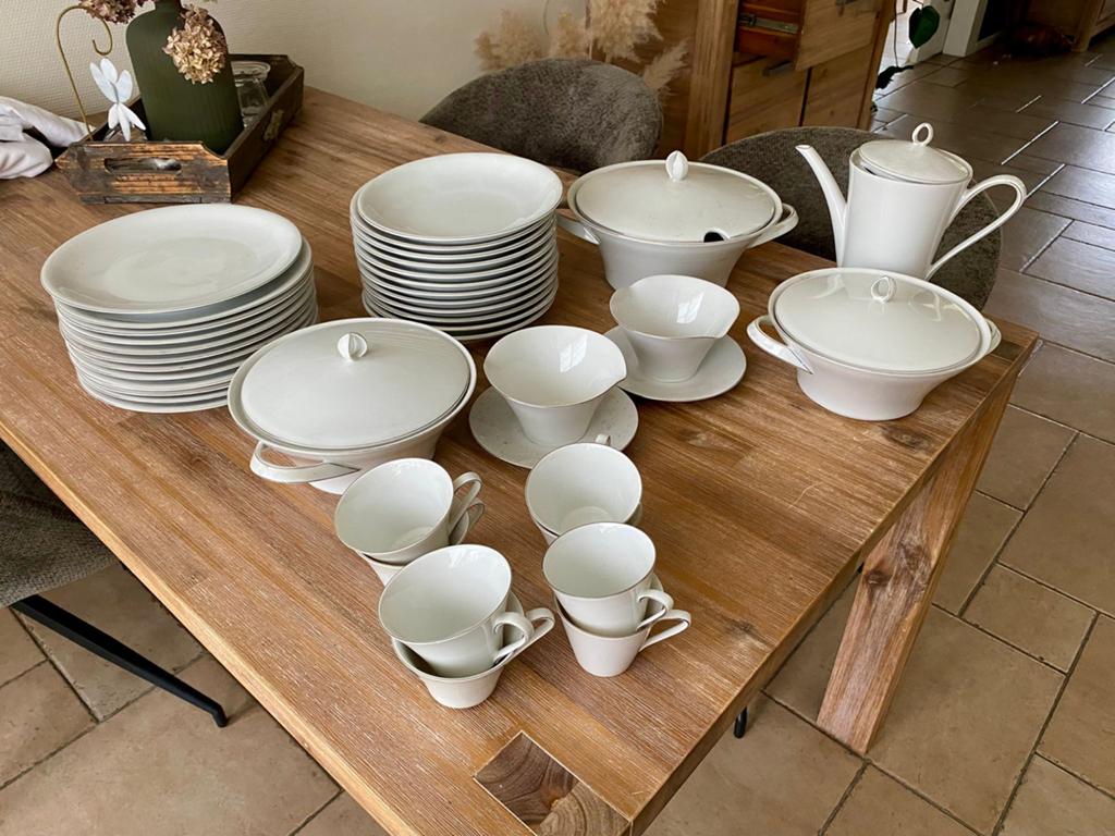 Wit servies met gouden/zilveren randje., Ophalen, Porselein, Overige stijlen