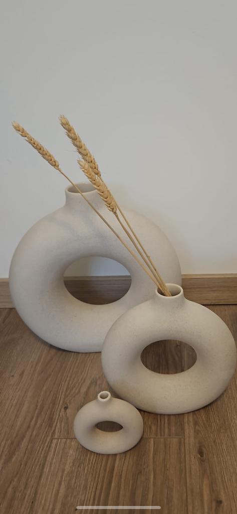 Ronde vazen H&M Home, Huis en Inrichting, Woonaccessoires | Vazen, Nieuw, Overige kleuren, Minder dan 50 cm, Aardewerk of Porselein