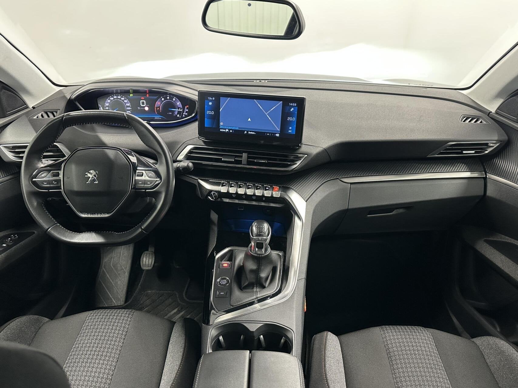 Peugeot 5008 1.2 PureTech Blue Lease Active LM NAVI CARPLAY, Voorwielaandrijving, Stof, Gebruikt, Euro 6