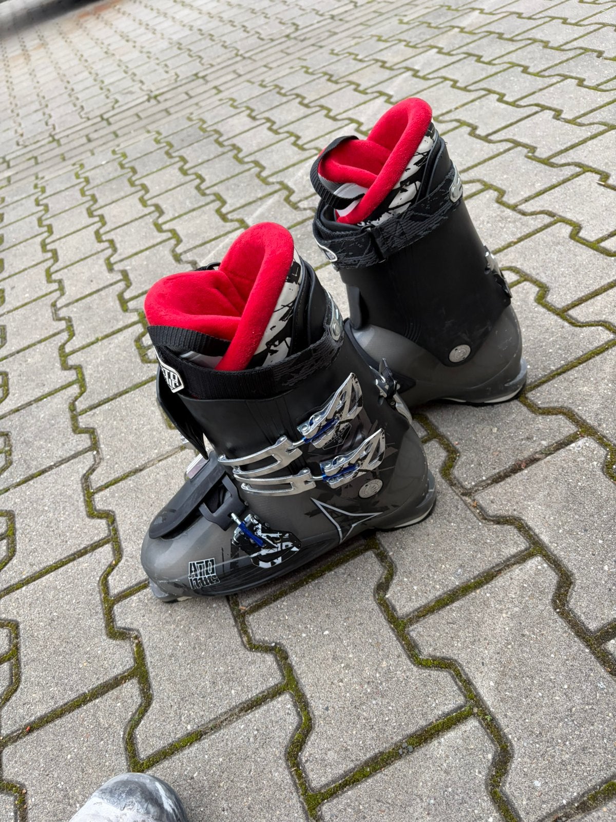 Atomic skischoenen maat 46, 160 tot 180 cm, Schoenen, Ophalen of Verzenden, Zo goed als nieuw
