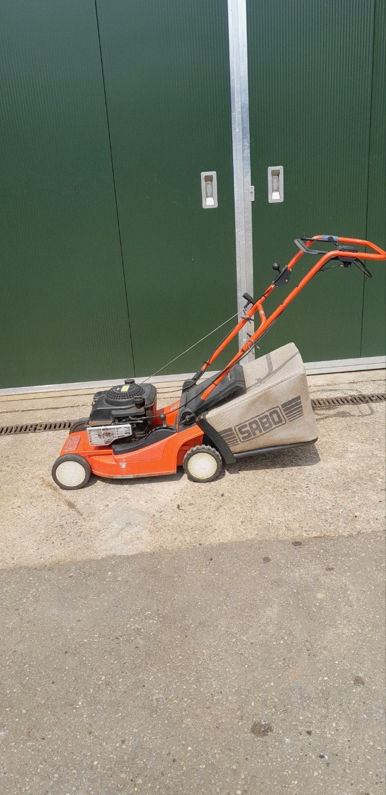 Sabo Benzine Grasmaaier met Opvangzak - Gebruikt, Tuin en Terras, Grasmaaiers, Cirkelmaaier, Gebruikt, Opvangbak, Benzine-grasmaaier