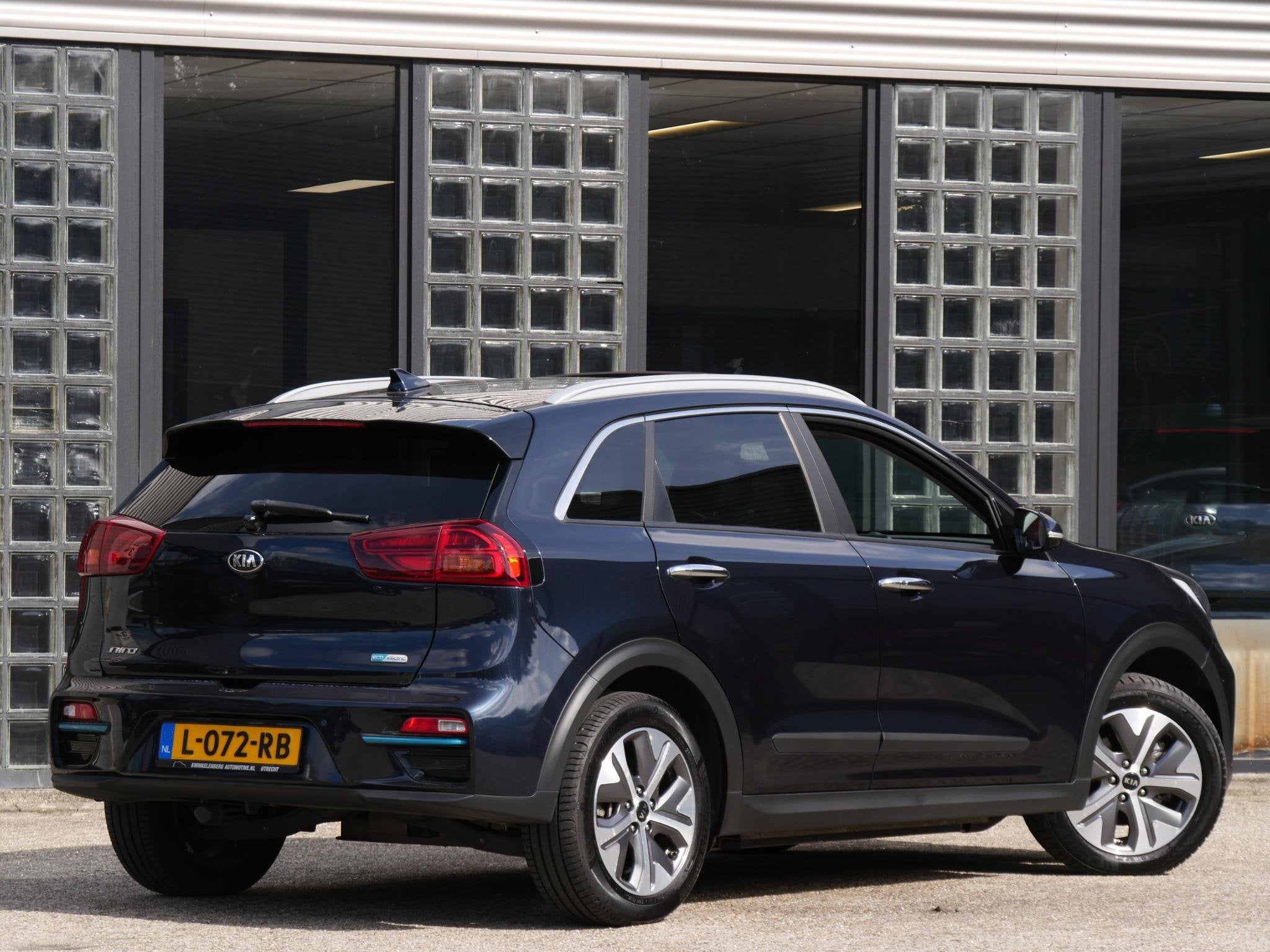 Kia e-Niro 64kWh EXECUTIVELINE/ SCHUIFDAK/ TREKHAAK/ LEER/ S, Auto's, Gebruikt, Zwart, 1712 kg, Blauw