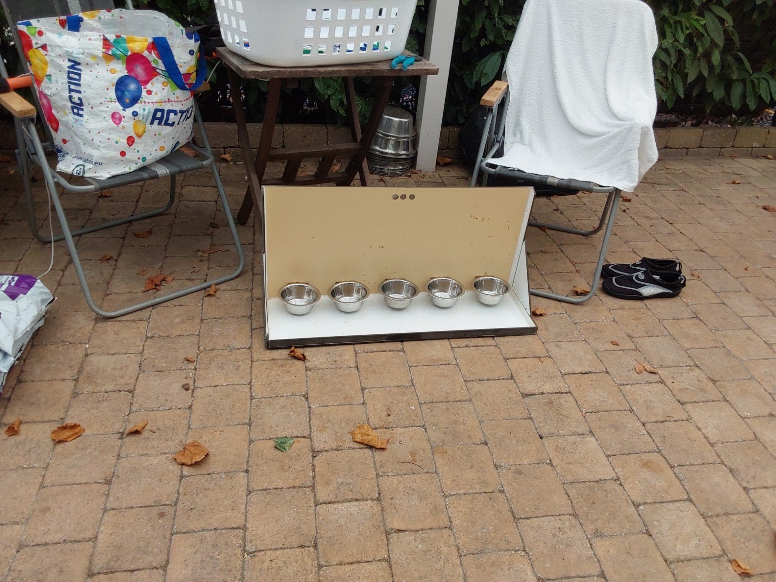 katten voer/drink station en 3lectriche drinkfontein, Dieren en Toebehoren, Ophalen, Zo goed als nieuw