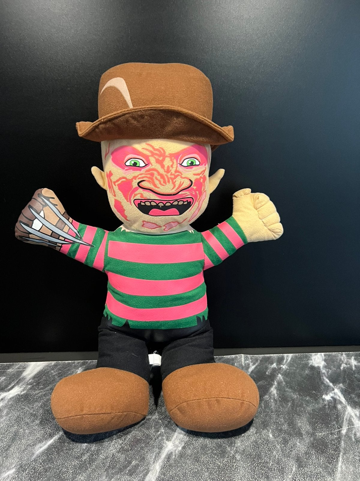 Pluche /knuffel A Nightmare on Elm Street Freddy Krueger, Verzamelen, Ophalen of Verzenden, Zo goed als nieuw, Actiefiguur of Pop