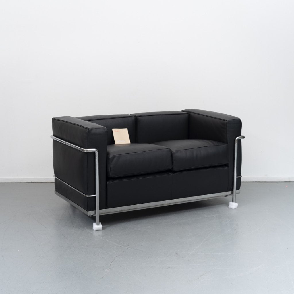 2x Cassina LC2 Tweezits Bank Le Corbusier Zwart – Leer, Niet ingevuld, Niet ingevuld, Rechte bank, Leer