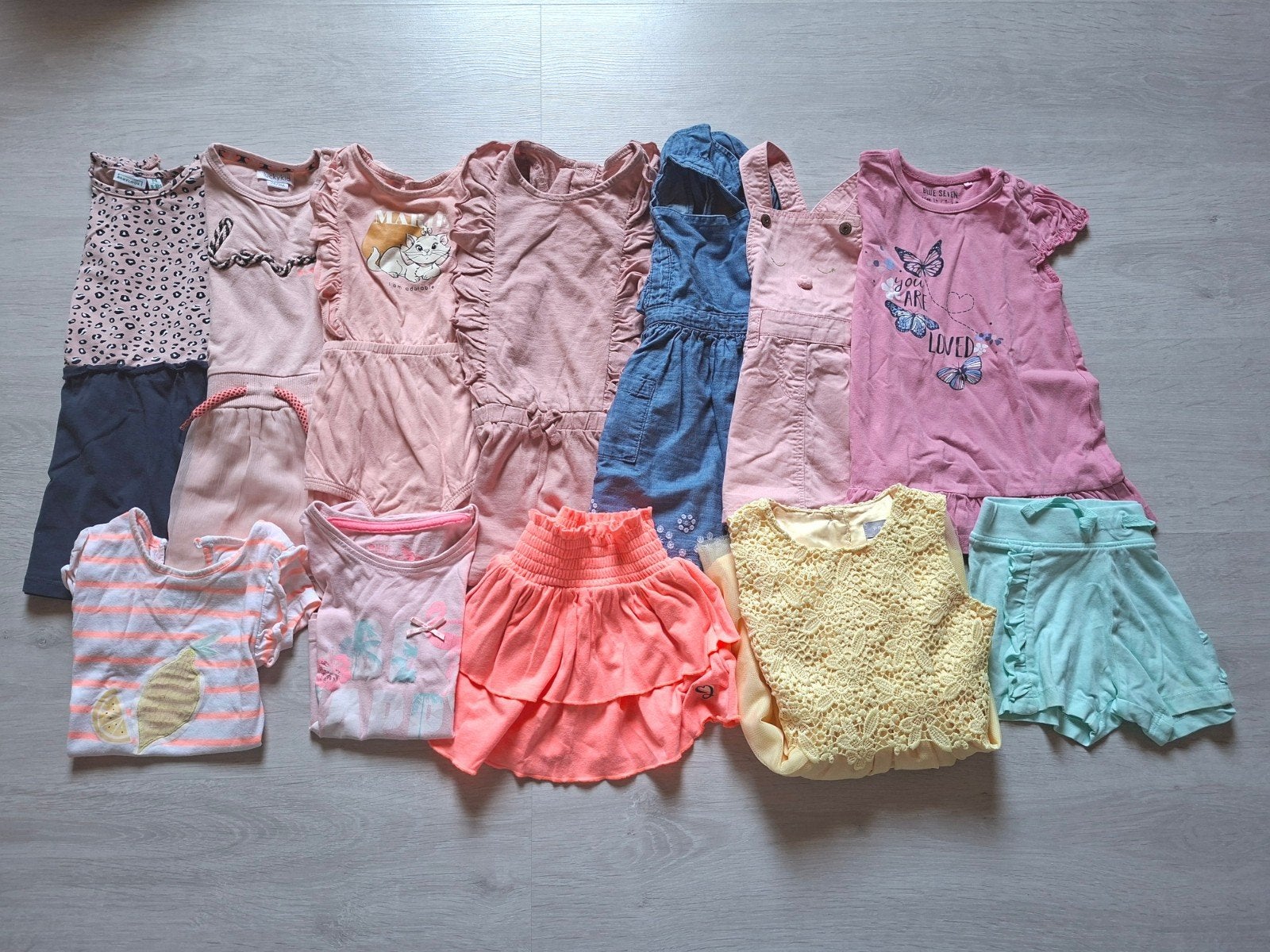 Kledingpakket voor meisjes 12 stuks  maat 74-80, Ophalen of Verzenden, Zo goed als nieuw, Diverse (Kiabi, Luckykid), Meisje