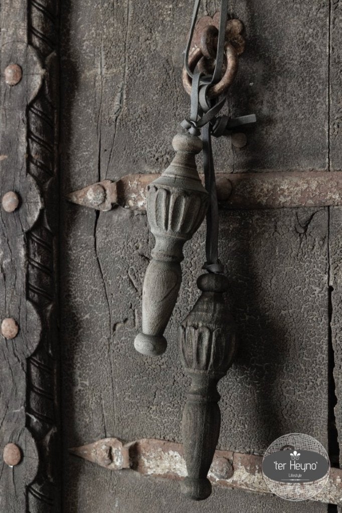 Houten klos ornament hanger leren veter hang stoer sober, Verzenden, Nieuw, Hout, Landelijk