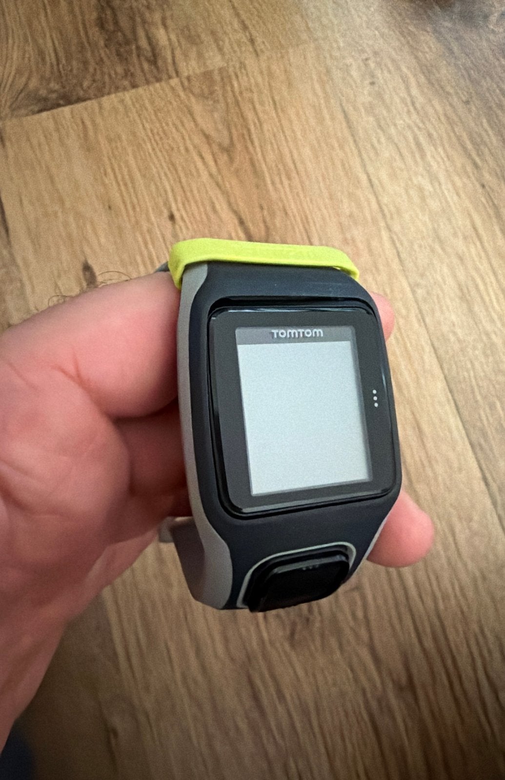 TomTom sporthorloge - Goede staat, inclusief oplader, Ophalen of Verzenden, Waterdicht, Afstand, Gebruikt