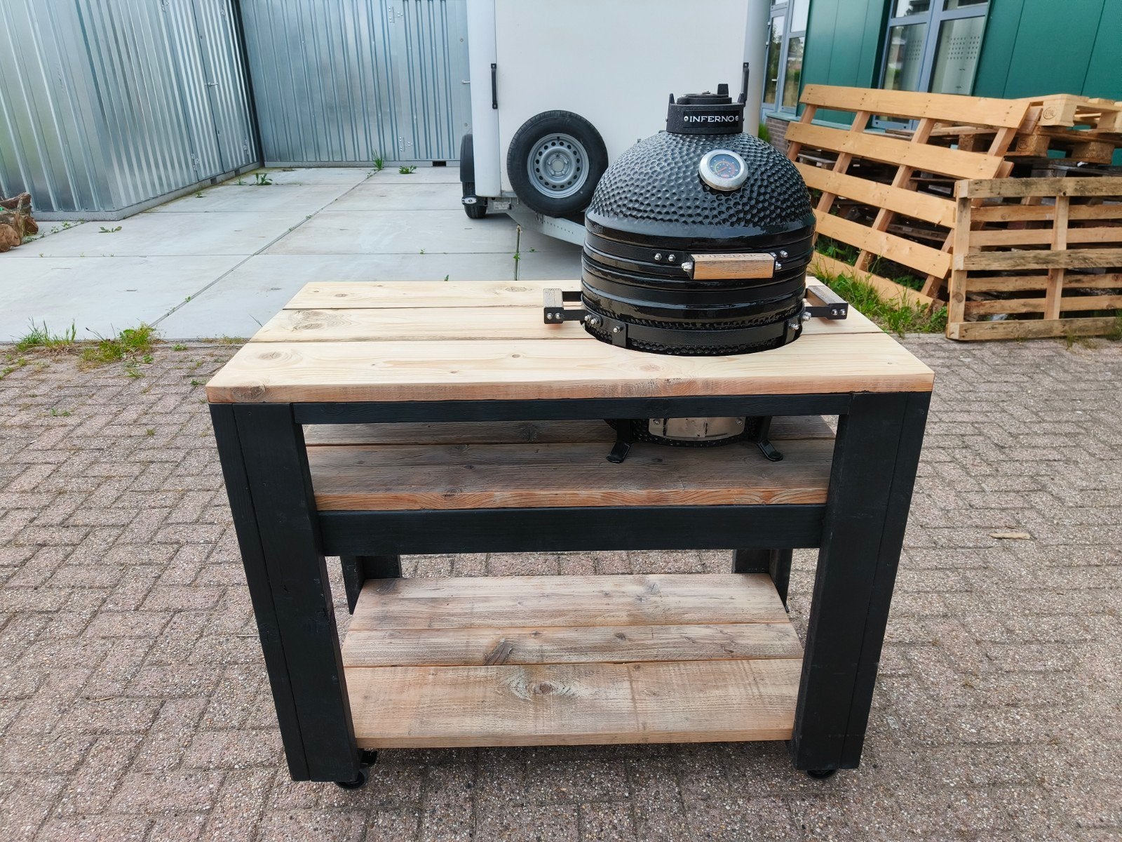 Robuste buiten keuken met inferno egg, Ophalen of Verzenden, Nieuw, Houtskool