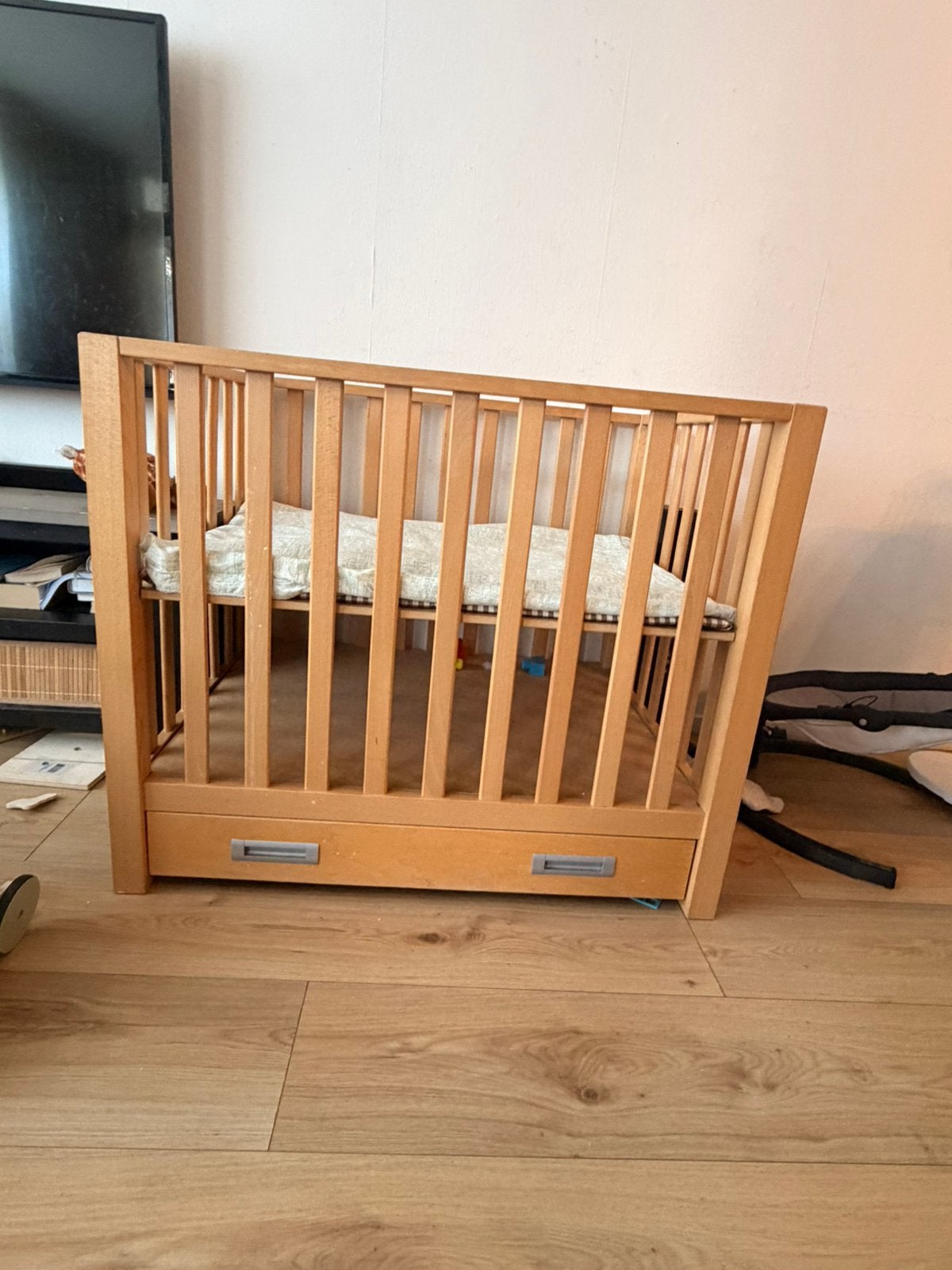 Houten babybox met matras en boxkleed/deken, Kinderen en Baby's, Ophalen, Zo goed als nieuw, Boxkleed