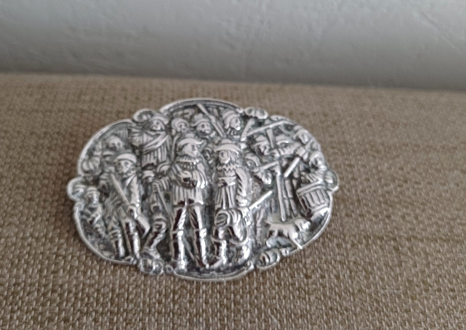 Antieke Zilveren Broche - Rembrandts Nachtwacht, Ophalen of Verzenden
