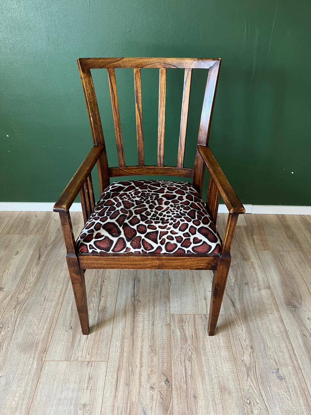 Vintage houten stoel, Ophalen