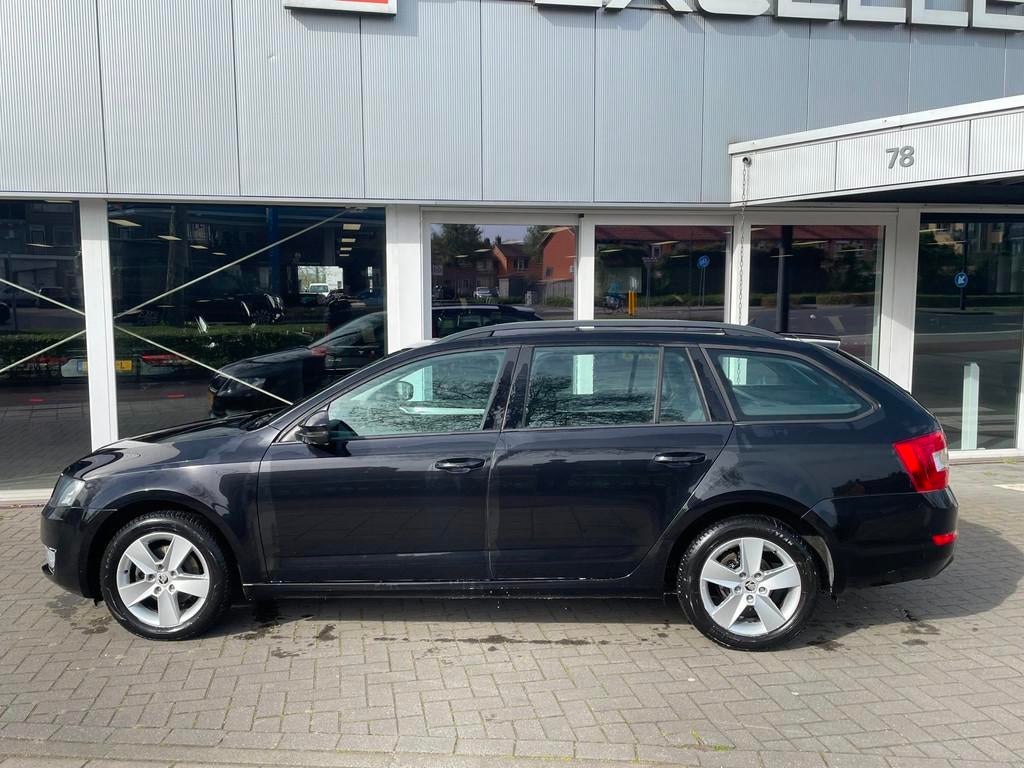 Skoda Octavia Combi 1.2 TSI Greentech Ambition Businessline, Voorwielaandrijving, Euro 5, Stof, Gebruikt