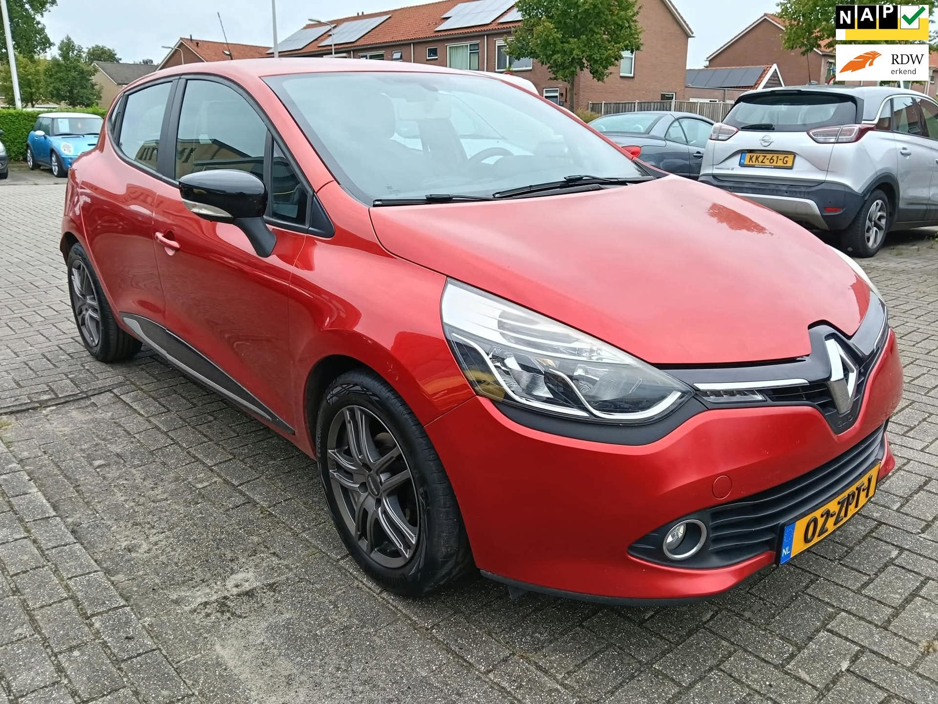 Renault Clio 0.9 TCe Expression, Voorwielaandrijving, Zwart, 540 kg, 23 km/l