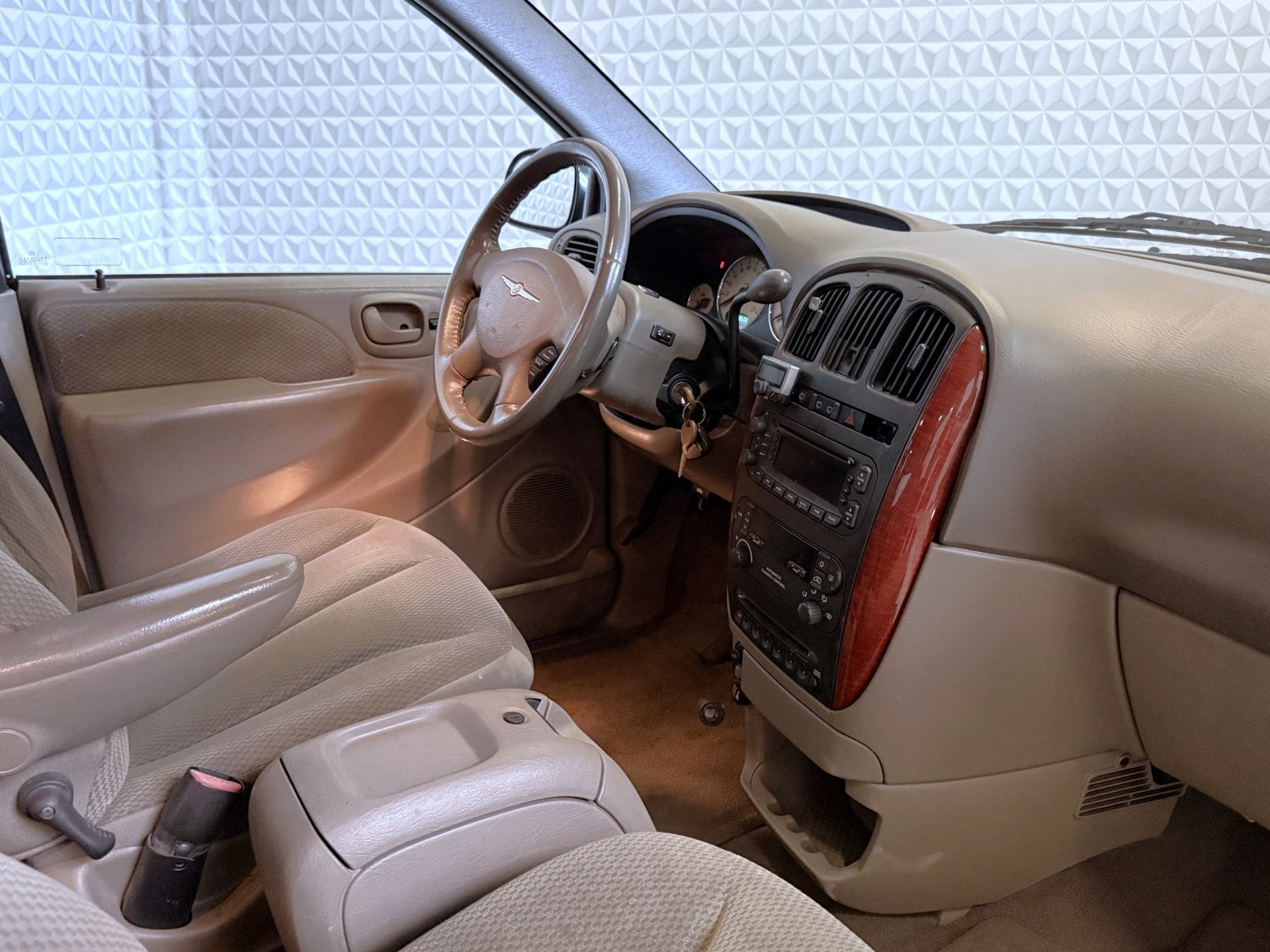 Chrysler Grand Voyager 3.3i V6 LX *Stow 'n Go* 186.000km (20, Auto's, Chrysler, 3301 cc, Gebruikt, Origineel Nederlands, Bedrijf