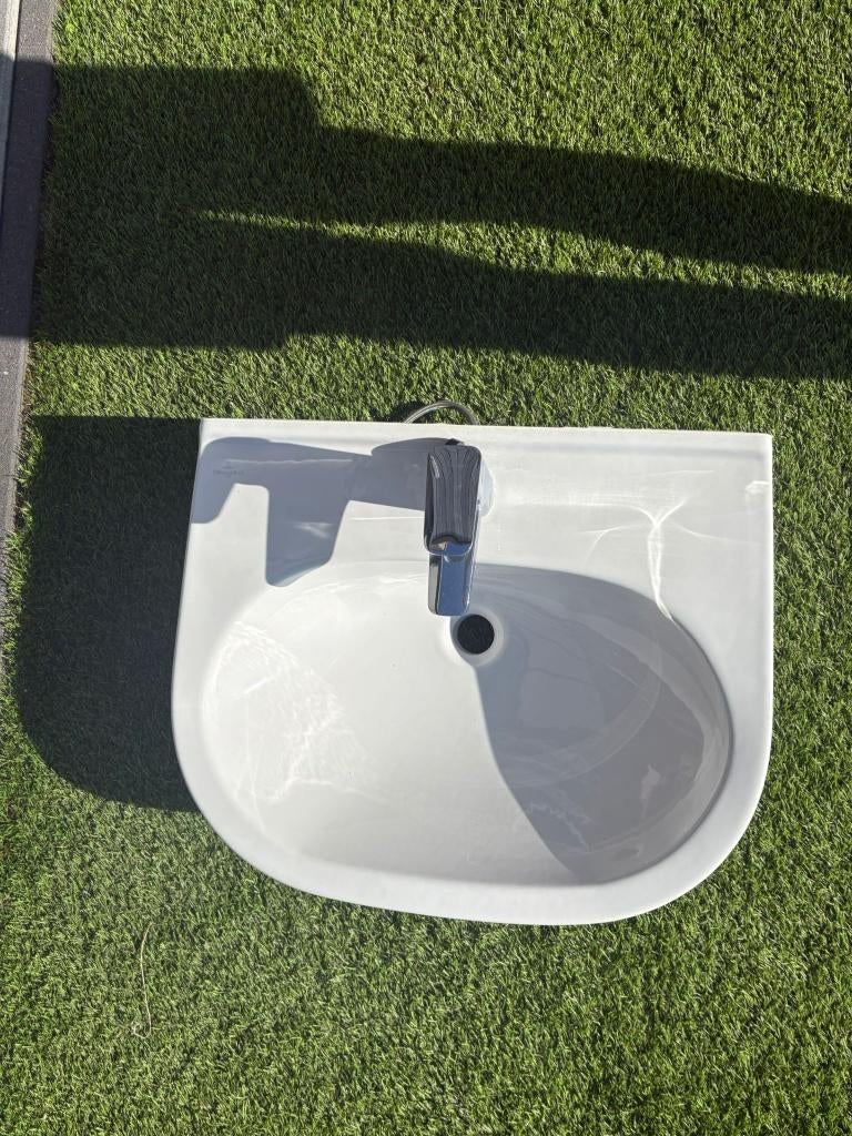 Villeroy en boch wastafel met kraan, Ophalen, Gebruikt, Steen, Wastafel
