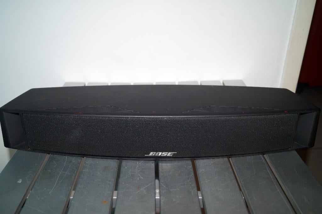 Bose vcs-10 Center channel speaker