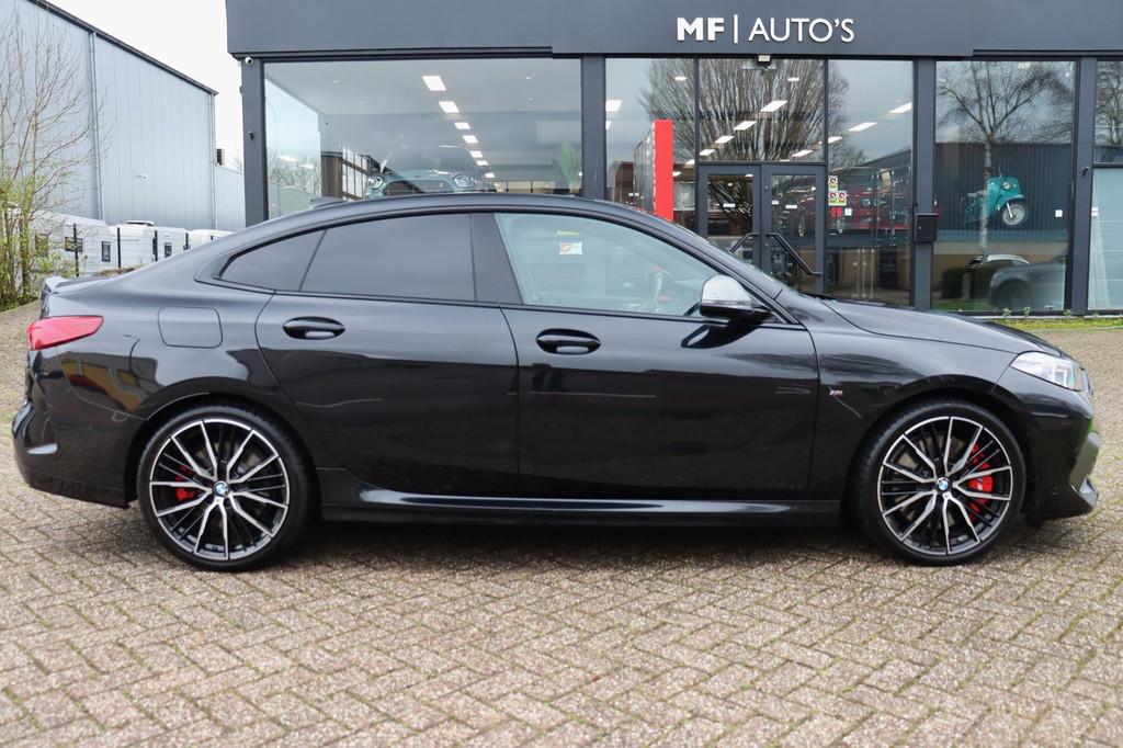 BMW 2-serie Gran Coupé M235i xDrive High Executive Edition|, Auto's, BMW, Automaat, 1998 cc, 15 km/l, Gebruikt