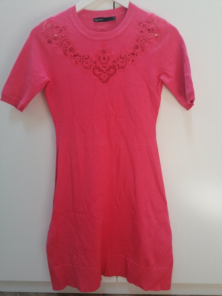 Karen Millen koraal rode jurk, kanten hals, korte mouw, mt S, Karen Millen, Verzenden, Maat 36 (S), Gedragen