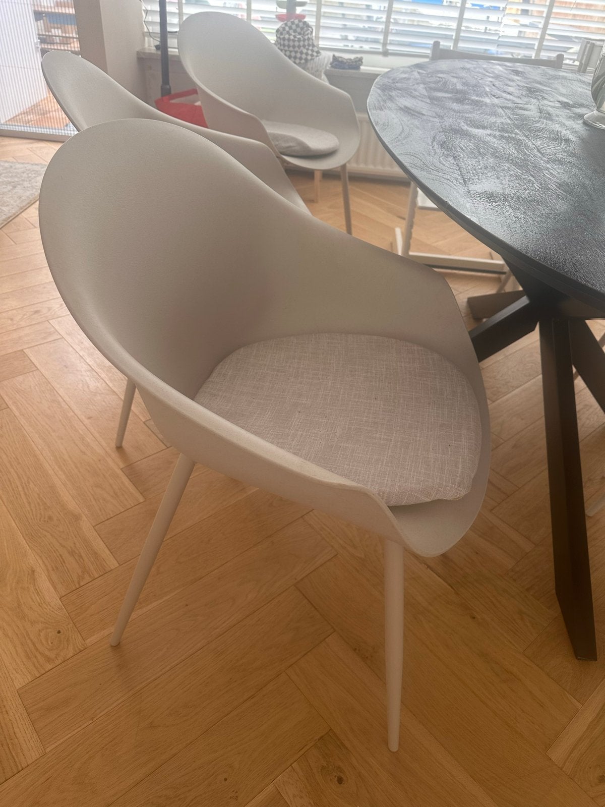Set van 6 moderne eetkamer kuipstoelen met kussens, Ophalen, Kunststof, Overige kleuren, Zo goed als nieuw