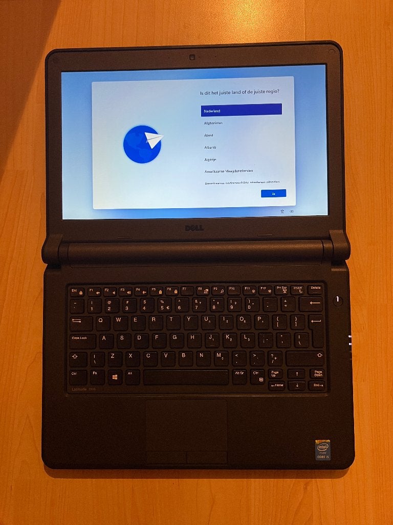Dell Latitude 3350|I3-5005U|Windows 11 Pro(weinig gebruikt), Computers en Software, Windows Laptops, Ophalen, Met videokaart, 2 tot 3 Ghz