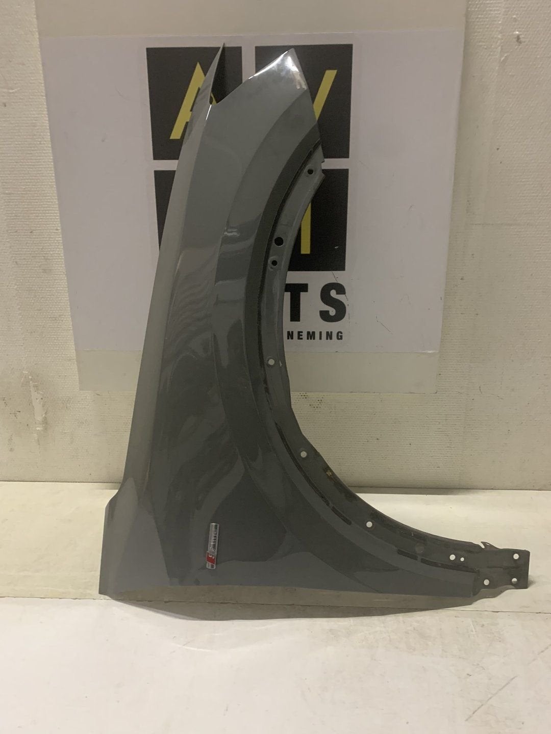 Audi Q2 SQ2 81A voorscherm spatbord rechts 16-, Gebruikt, -, -, Spatbord