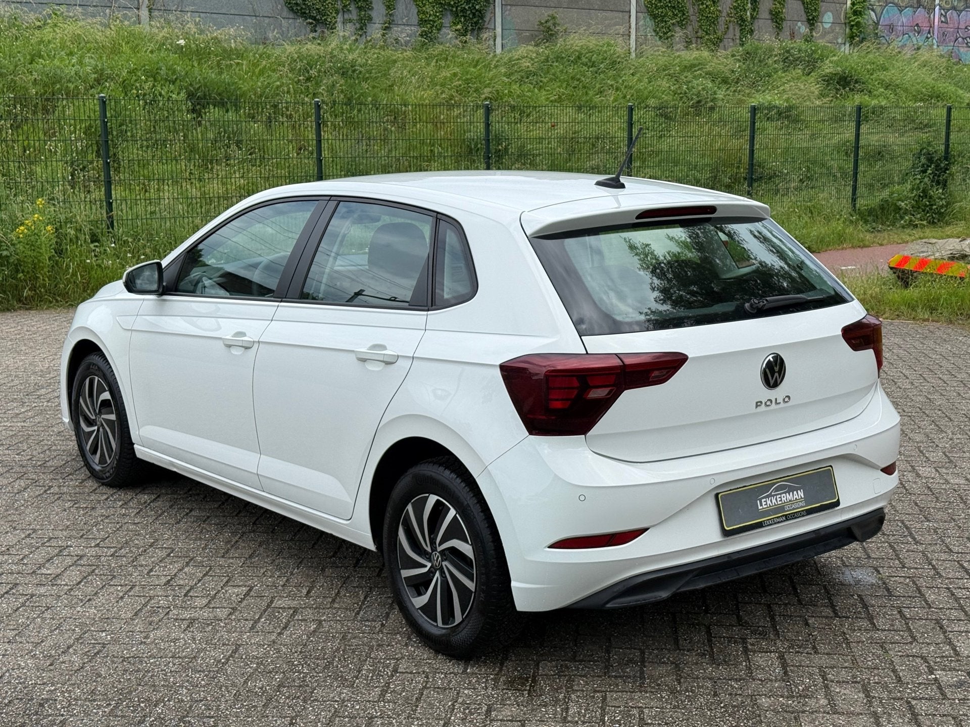 Volkswagen Polo 1.0 TSI Highline CRUISE I PDC I CARPLAY I LE, Auto's, Volkswagen, Voorwielaandrijving, 95 pk, Wit, Origineel Nederlands