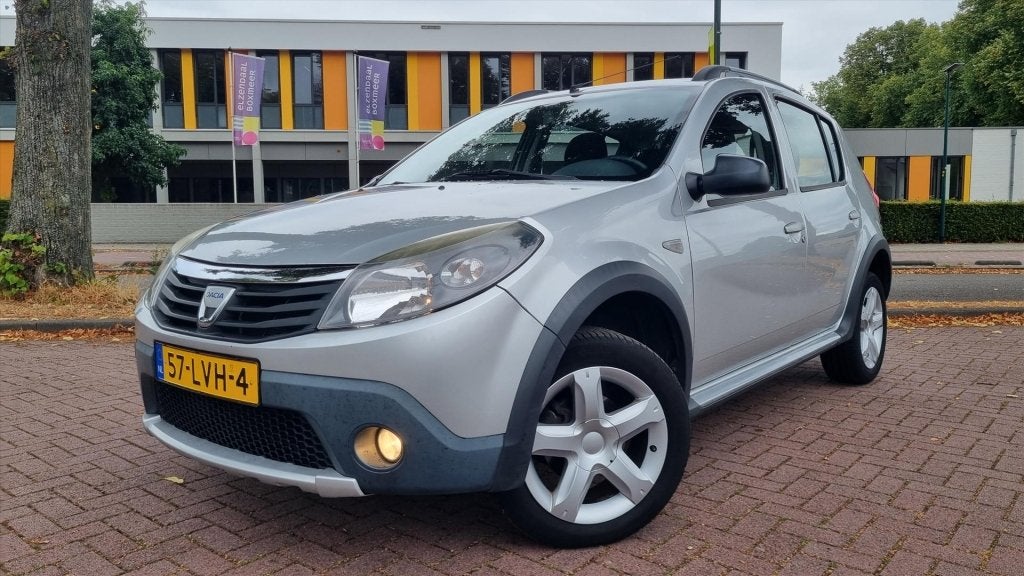 Dacia Sandero 1.6 MPI Stepway Airco Nieuwe APK (bj 2010), Zwart, 4 cilinders, 1070 kg, Origineel Nederlands