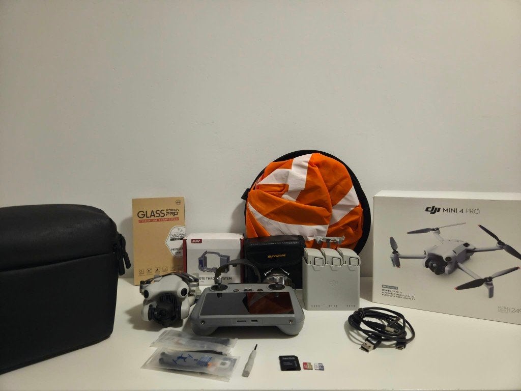 Dji Mini 4 Pro Fly More Combo (RC 2) + extra accessoires, Ophalen, 30 tot 45 minuten, Cameradrone, 5 tot 10 kilometer