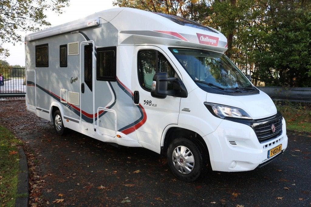 Challenger CHallenger Graphite 398 XLB  2.3 Multijet 130PK E, Overige merken, Bedrijf, 4 tot 5 meter, Half-integraal