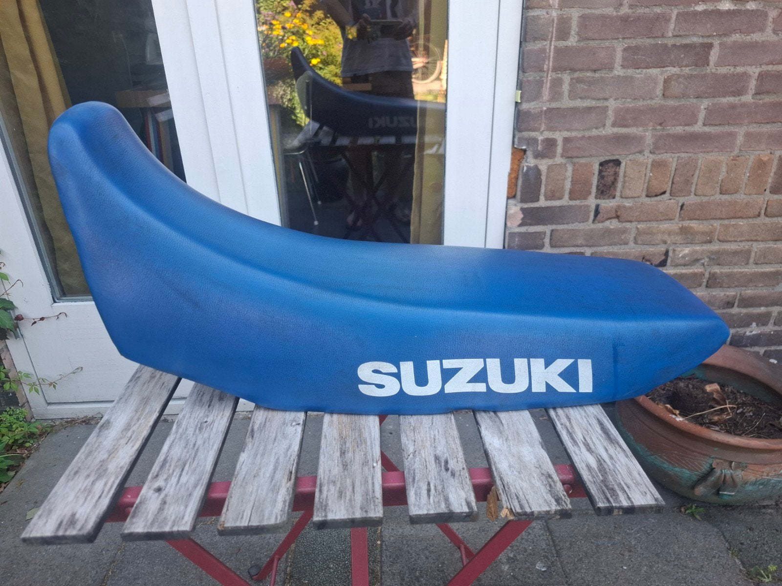 Zadel Suzuki DR 650, Ophalen