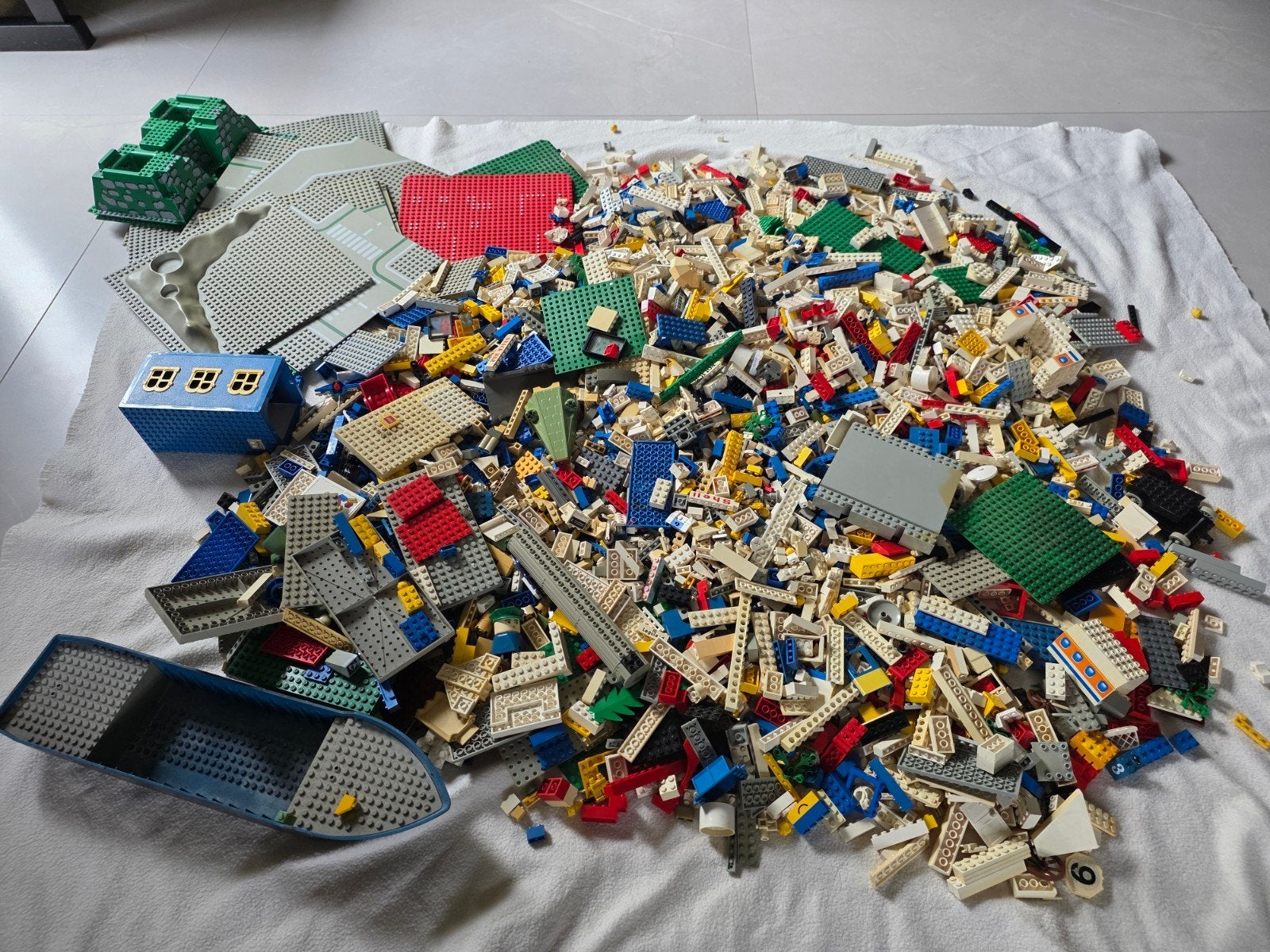 Grote partij vintage Lego (11kg+) met grond- en wegenplaten, Ophalen of Verzenden, Gebruikt, Lego