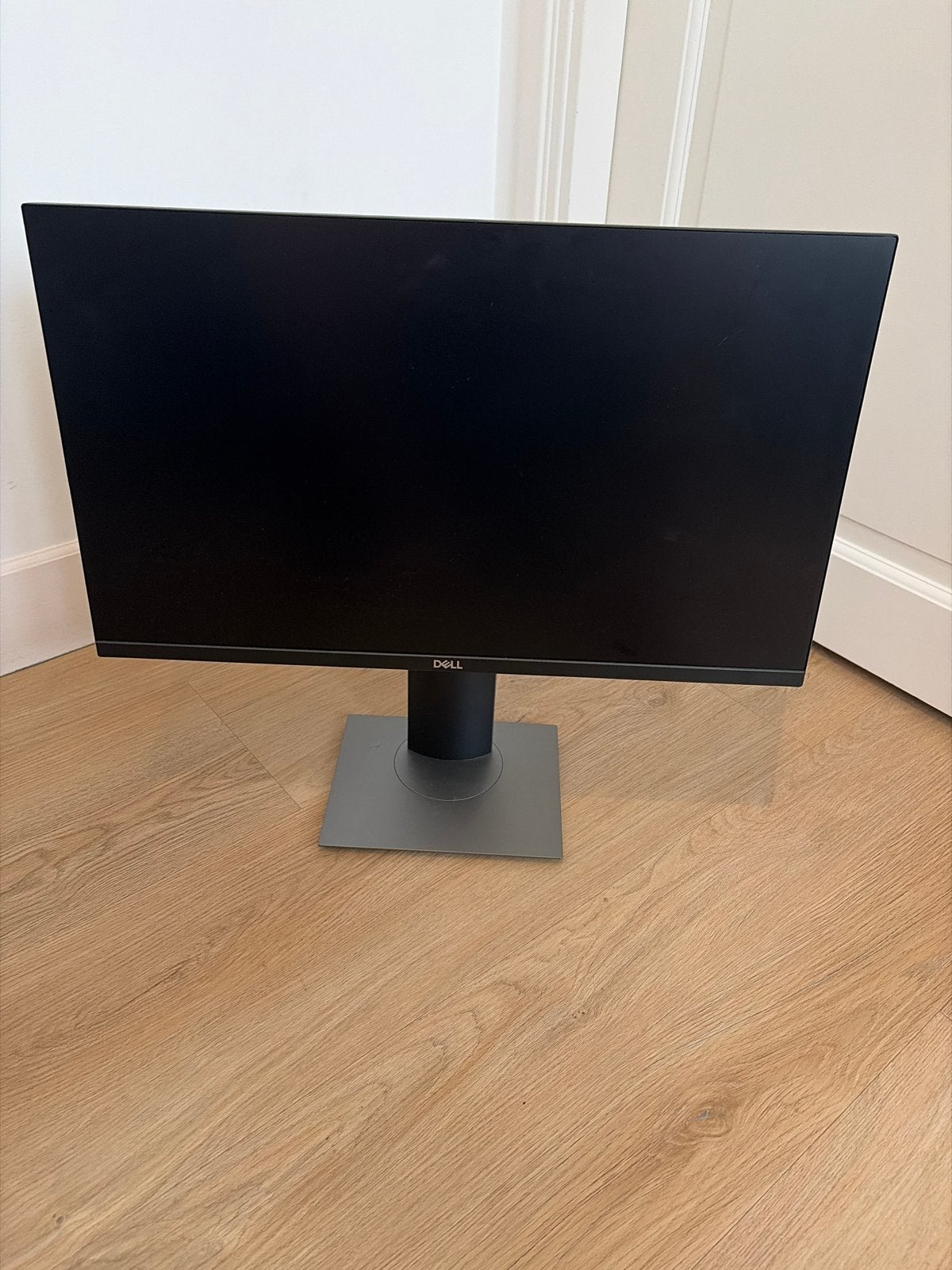 Dell P2419H Monitor met stroom- en HDMI-kabel, Computers en Software, Monitoren, Ophalen, IPS, In hoogte verstelbaar, Full HD