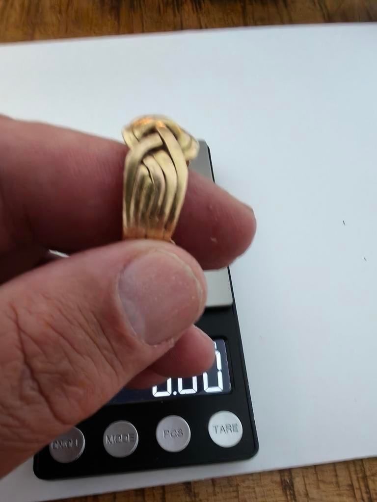Gouden puzzelring 585 - Uniek en speels design, 18 tot 19, Gebruikt, Ophalen of Verzenden, Dame of Heer