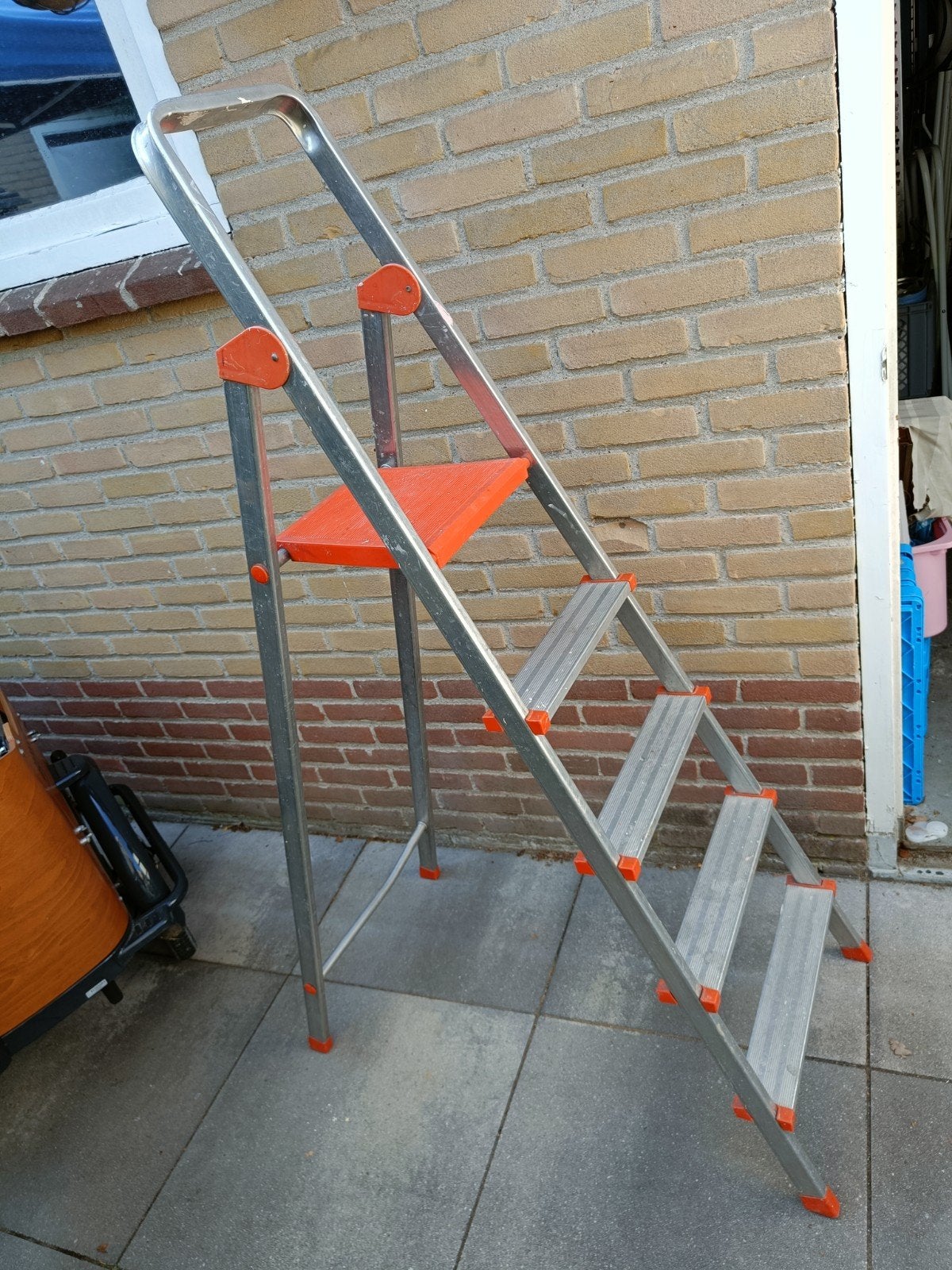 Stevige aluminium trap (keukentrap klustrap)4 treden plateau, Ophalen, Gebruikt, Trap, Opvouwbaar of Inschuifbaar
